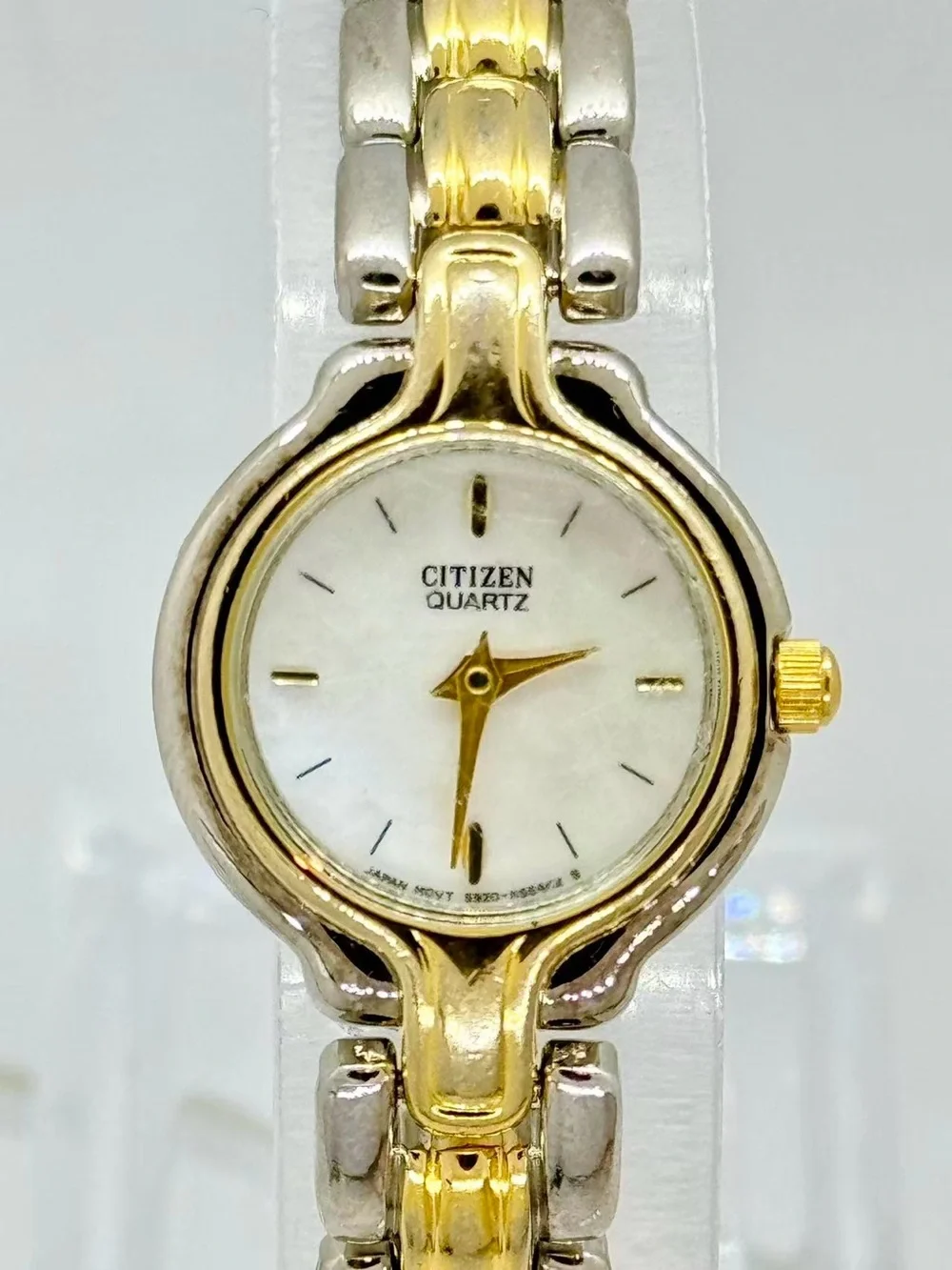 Vintage Citizen Women’s Quartz Two Tone Watch Mother of Pearl New Battery Runs
